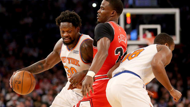 Dec 2, 2021; New York, New York, USA; New York Knicks guard Alec Burks (18) sets a pick for Knicks forward Julius Randle (30) as he drives around Chicago Bulls forward Javonte Green (24) during the first quarter at Madison Square Garden. Mandatory Credit: Brad Penner-USA TODAY Sports